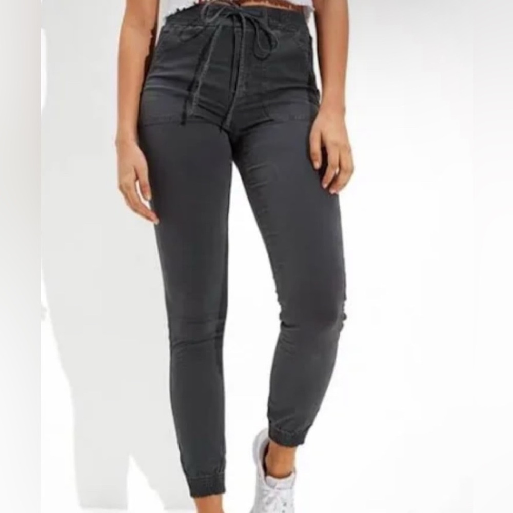 American Eagle Women's Farallon Jogger pants size 2 regular washed gray color